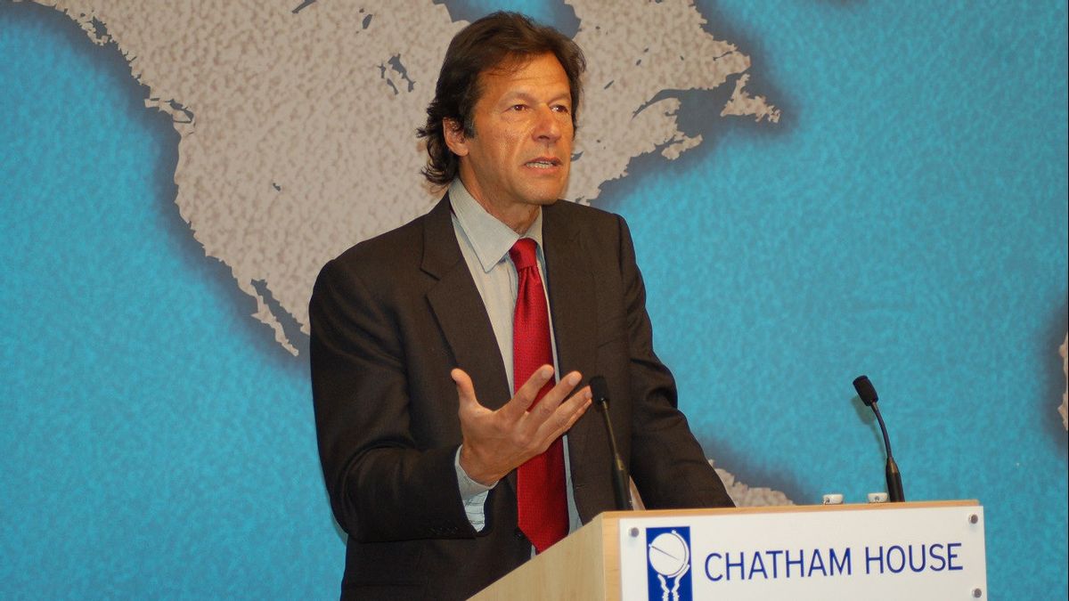 Après La Vaccination, Le Premier Ministre Pakistanais Imran Khan Positif Pour COVID-19