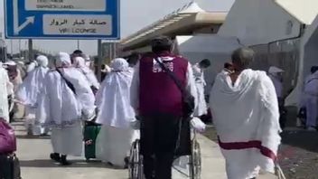 Ahead Of Wukuf In Arafah, Special Hajj Pilgrims Since Friday Have Departed To Makkah From Medina