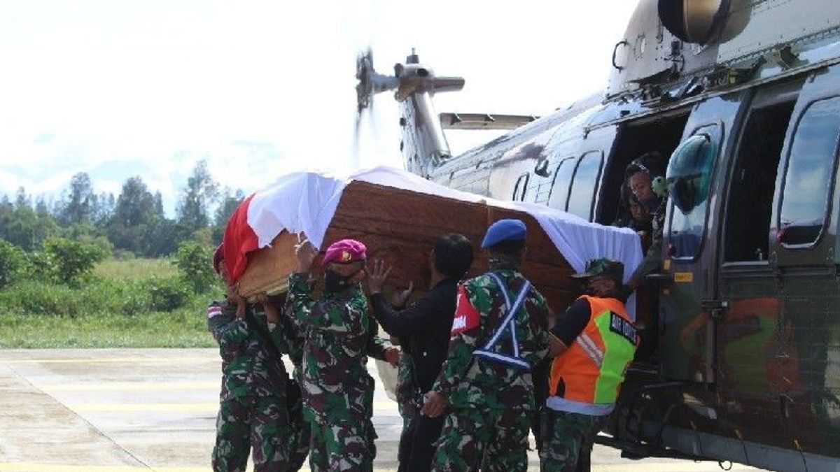 Bodies Of Two Marines Victims Of The Papuan KKB Shooting In Nduga Evacuated To Timika