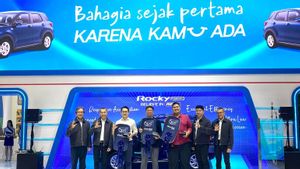Daihatsu Serah Terima Rocky Hybrid di GJAW 2025