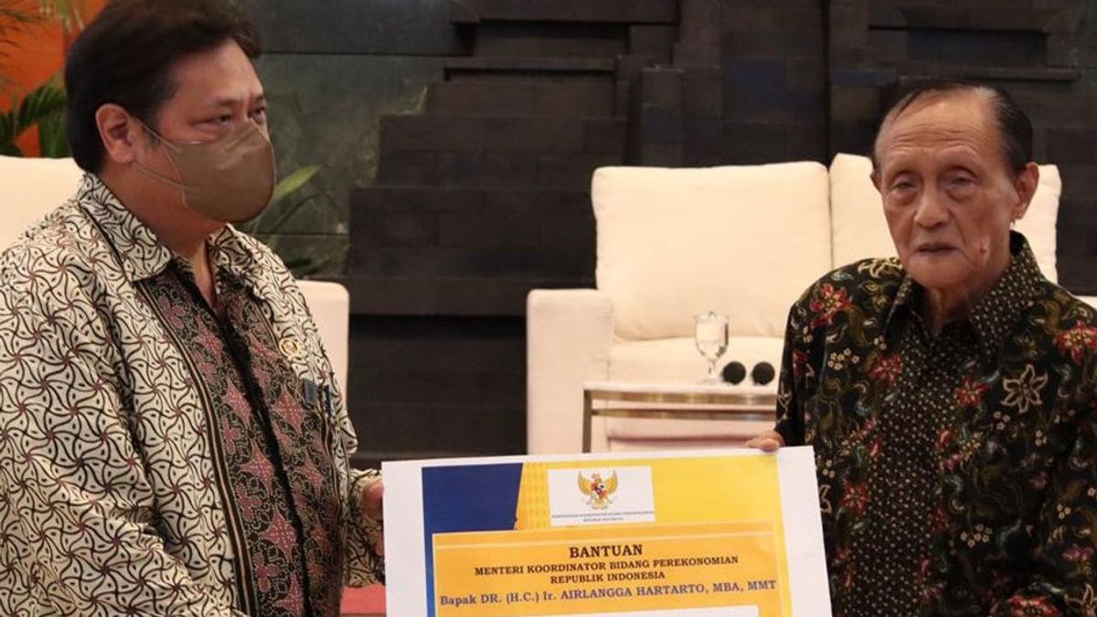Menko Airlangga Berharap Universitas Wijaya Kusuma Surabaya Mampu Tumbuhkan Jiwa Kewirausahaan Mahasiswa