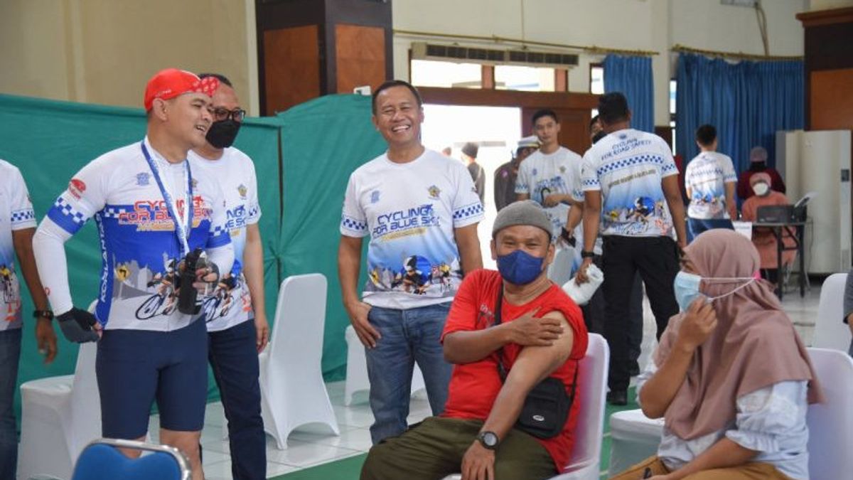 Gelar <i>Cycling For Blue Sky and Road Safety</i>, Kakorlantas Polri Ajak Masyarakat Berkendara Aman dan Tertib Aturan Lalu Lintas