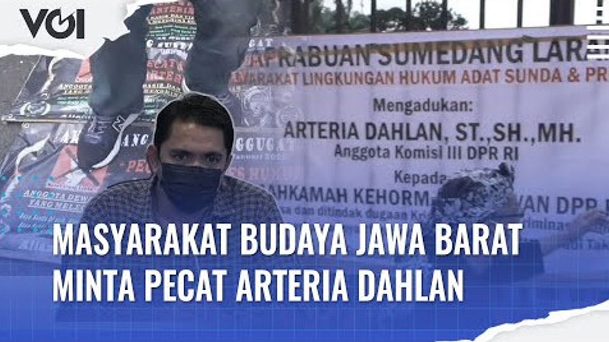 VIDEO: Desak Arteria Dahlan Dipecat, Massa Aliansi Sunda Gelar Unjuk Rasa di DPR