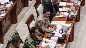 国防部长说，成立750个新营地以应对犯罪
