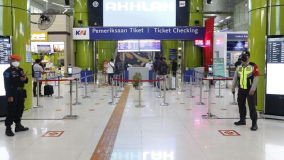 Jangan Sampai Kehabisan, Tiket Lebaran di Stasiun Senen dan Gambir Masih Tersedia