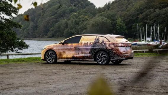 Tampang Mobil Listrik VW ID.7 Tourer Mulai Terkuak, Meluncur di Eropa Tahun 2024