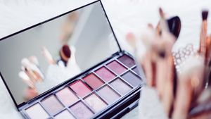 Understanding Eyeshadow And Pressed Powder Eyeshadow And Lacks And Excess