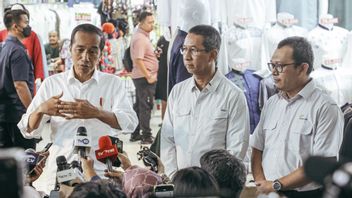 جوكوي بدون قناع في سوق تاناه أبانغ ، وزير الصحة: إذا كنت في حشد من الناس ، فما زلت أوصي بارتدائه