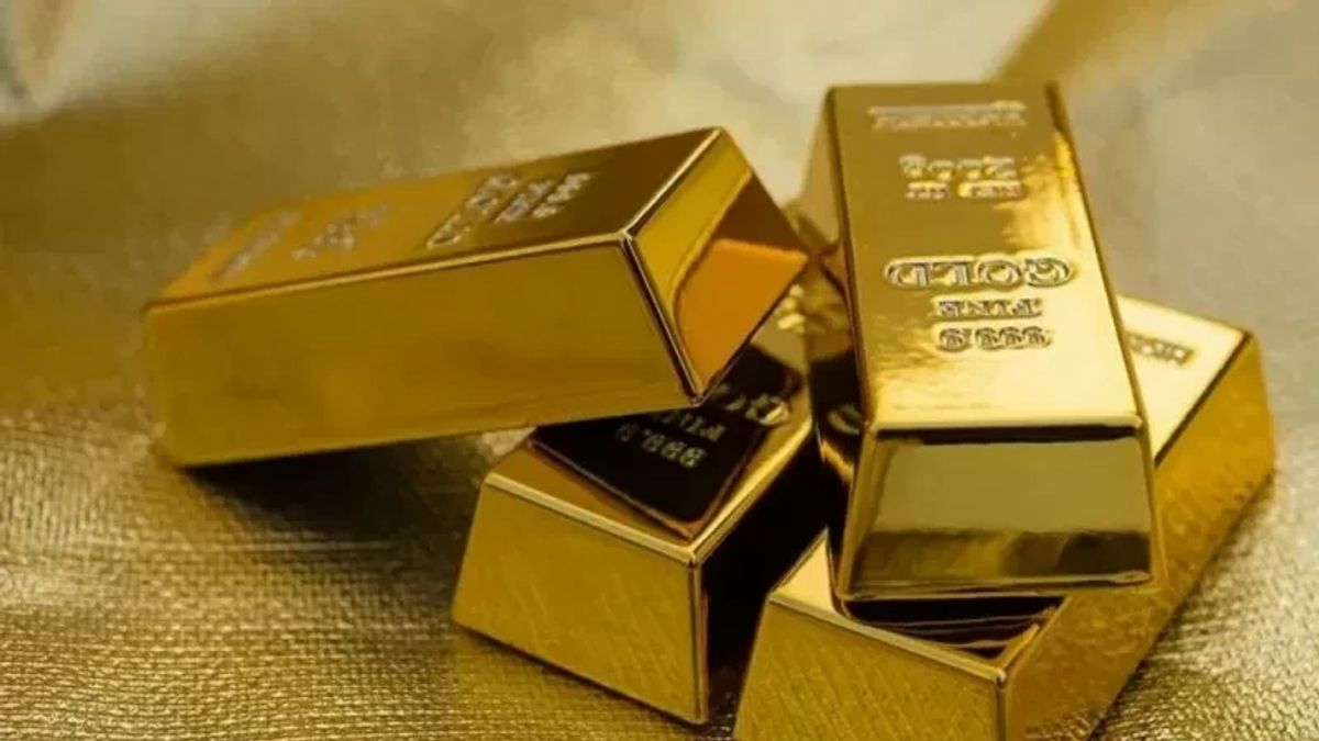 Naik Tipis, Harga Emas Dunia Berakhir Masih di Bawah 2.000 Dolar AS