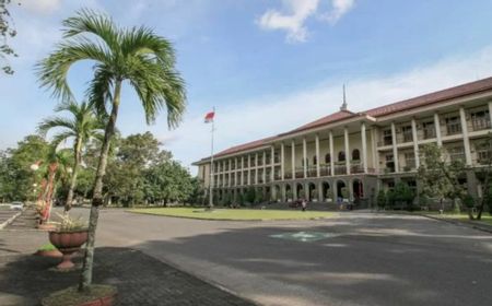 UGM Siap Hadapi Gugatan Rp69 Triliun soal Ijazah Jokowi di PN Sleman