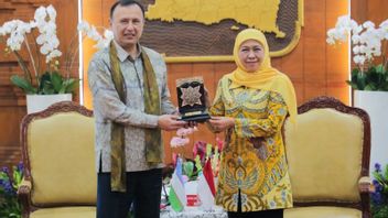 호피하 자자키, 우즈베키스탄 서머칸드와 '동생 지방'
인도네시아의 Khofifah Jajaki 