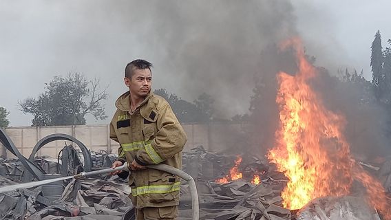 Sudah 4 Kali Pabrik Thinner di Tangerang Terbakar akibat Kelalaian Pegawai