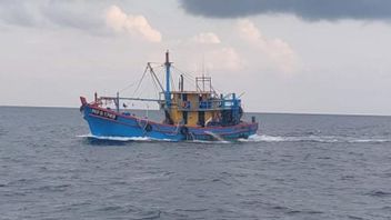 وزارة الشؤون البحرية ومصايد الأسماك تضبط سفينة صيد ماليزية و6 سفن إندونيسية