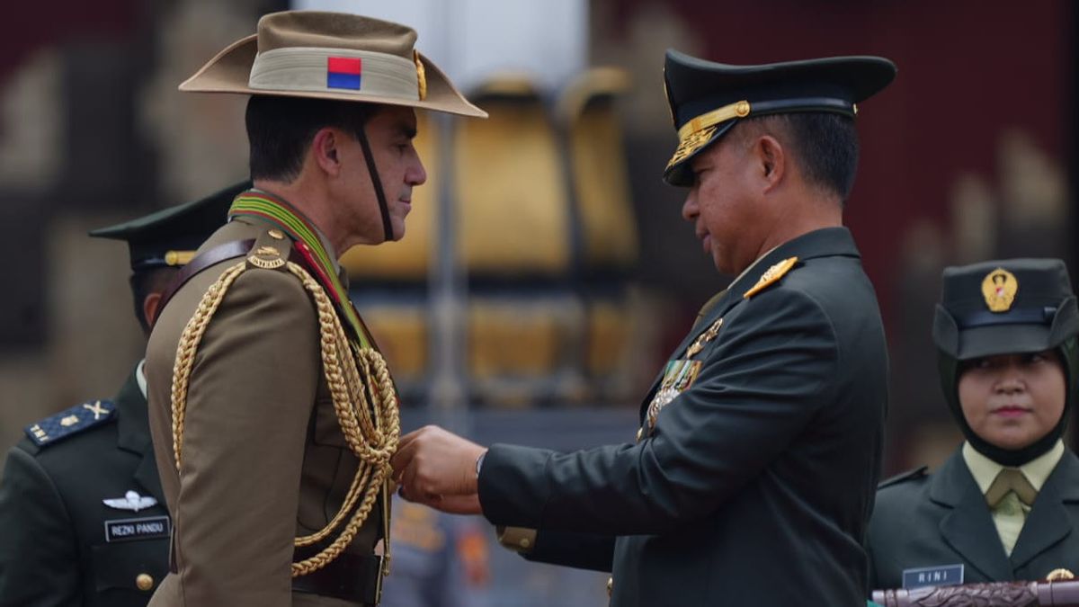 Kasad Anupat Bintang Kartika Eka Paksi Utama Kepada Chief Of The Australian Army