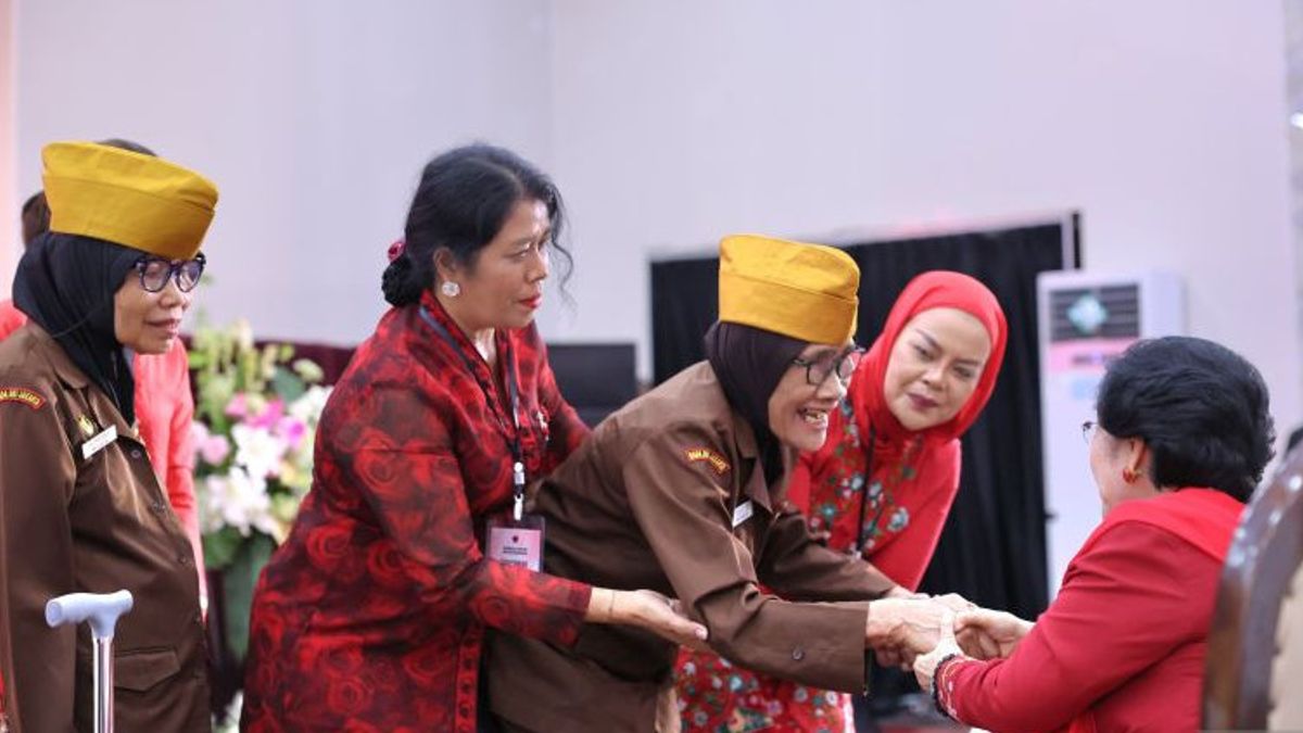 Megawati Jadikan 3 Perempuan Veteran Tokoh Inspiratif di Hari Ibu PDIP