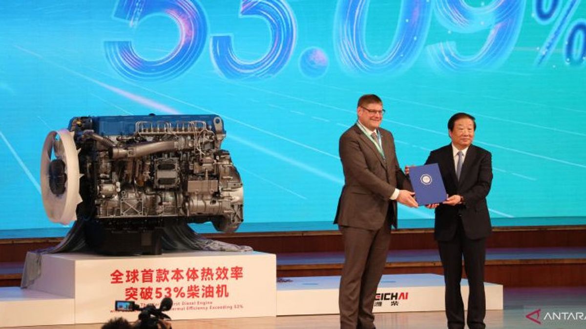 جاكرتا - أطلقت الصين آلة ديزل ذات كفاءة حرارية عالية في العالم