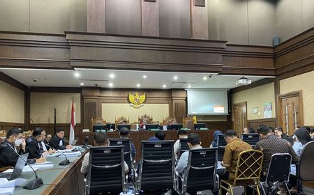 Cecar Soal Kode Keep Silent di Sidang Korupsi BTS 4G, Hakim ke Saksi: Hey Feriandi Mirza Kamu Pintar Berkelit