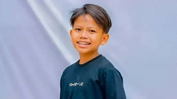 法雷尔·普拉约加(Farrel Prayoga)在父亲偶然发现朱多尔病例后专注于幸福自己