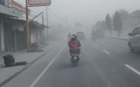 Gunung Merapi Kembali Erupsi dengan Tinggi Kolom Abu Capai 6 Km