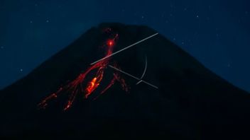 Gunung Merapi Luncurkan 18 Kali Guguran Lava Pijar Menuju Barat Daya