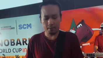 UQI Achsan Lelang Gitar untuk Anak Korban Perang di Palestina