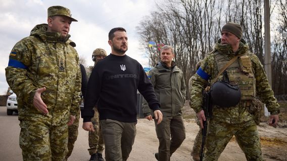 Presiden Zelensky Kecam Serangan Rusia saat Minggu Palma Ortodoks yang Tewaskan Ayah dan Anak