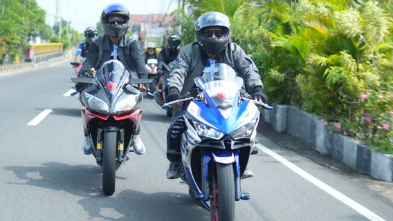 Ini Fitur Motor yang Dukung Pengalaman Touring Semakin Nyaman