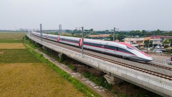 ジャカルタ-スラバヤ高速鉄道コンサルタントを見つけるために、KCICは275億2000万ルピアを準備する
