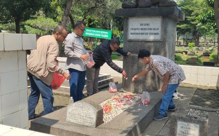 Jelang MHT Awards 2022, Pengurus PWI Jakarta Ziarah ke Makam Mohamad Hoesni Thamrin