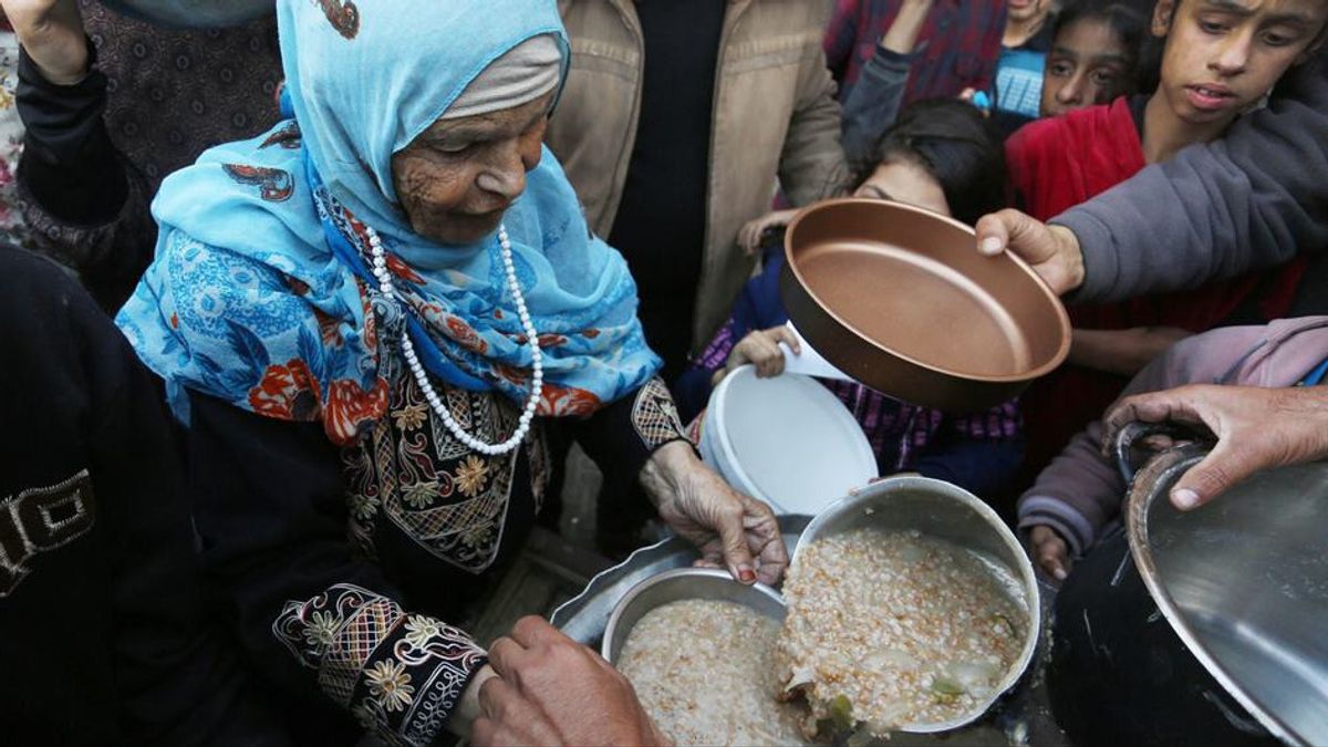 وحذرت الأمم المتحدة من أن ربع سكان غزة مهددون بالمجاعة والأطفال الذين يعانون من سوء التغذية