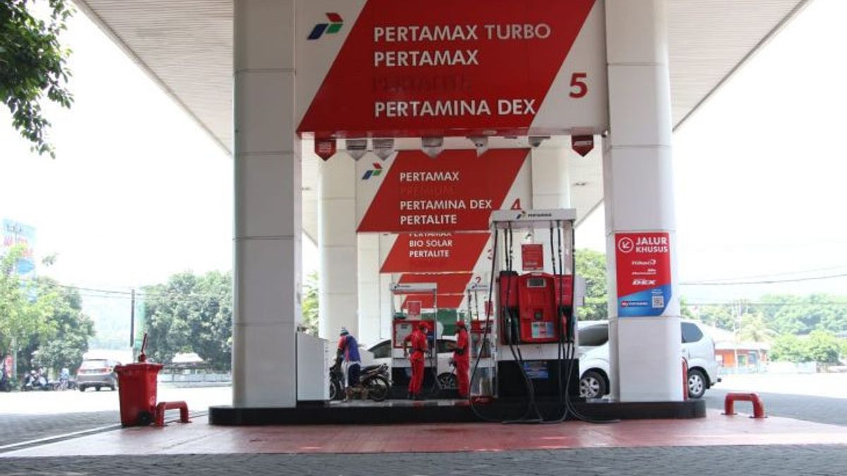 すでにジャカルタにありますが、これらはPertamax Greenを販売する5つのガソリンスタンドの場所です
