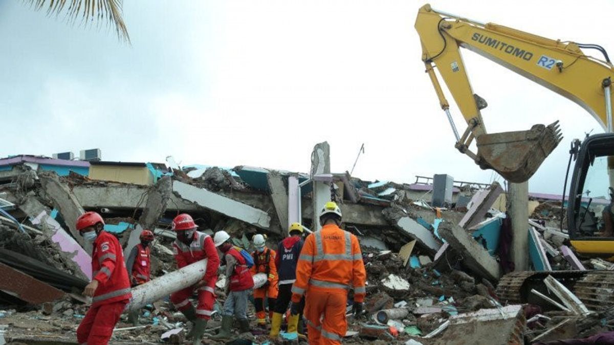 Le Ministère De L’UPPR Vérifiera Les Bâtiments à Sulbar Qui Sont Toujours Debout Après La Catastrophe Du Tremblement De Terre