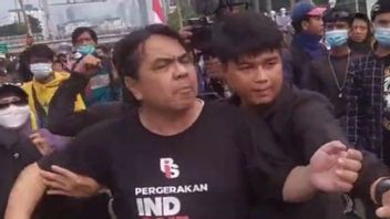Police Arrest Dhia Ul Haq, The Figure Who Beats Ade Armando From Behind