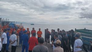 Basarnas Ternate Selamatkan 14 ABK KM Putra Putri 02 yang Mati Mesin di Perairan Pulau Mare–Moti