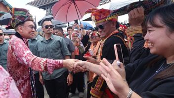 マレーシア首相、大臣の支出を削減し、国民援助に資金を転換