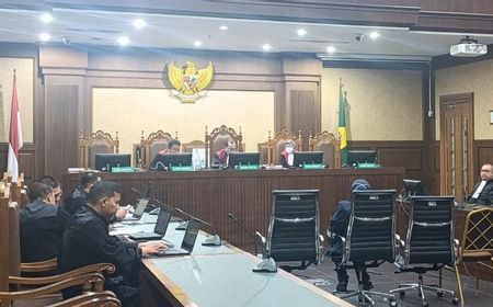 Tiga Terdakwa Korupsi Proyek Tol MBZ Divonis 3-4 Tahun Penjara