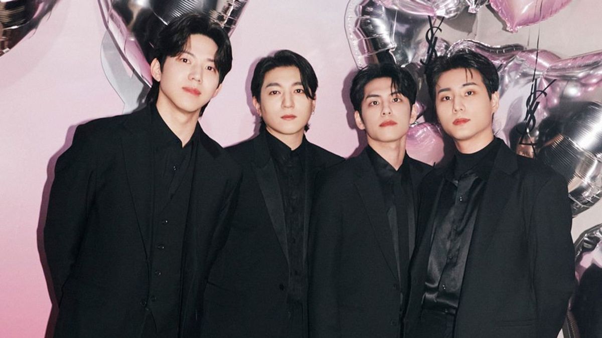 Forever Young, DAY6 World Tour Stops At 3 Cities In Indonesia