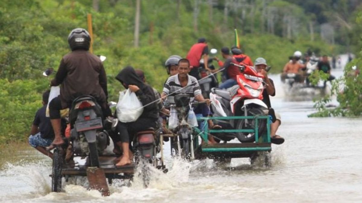 Dua Desa di Kecamatan Arongan Lambalek Aceh Barat Masih Terendam Banjir