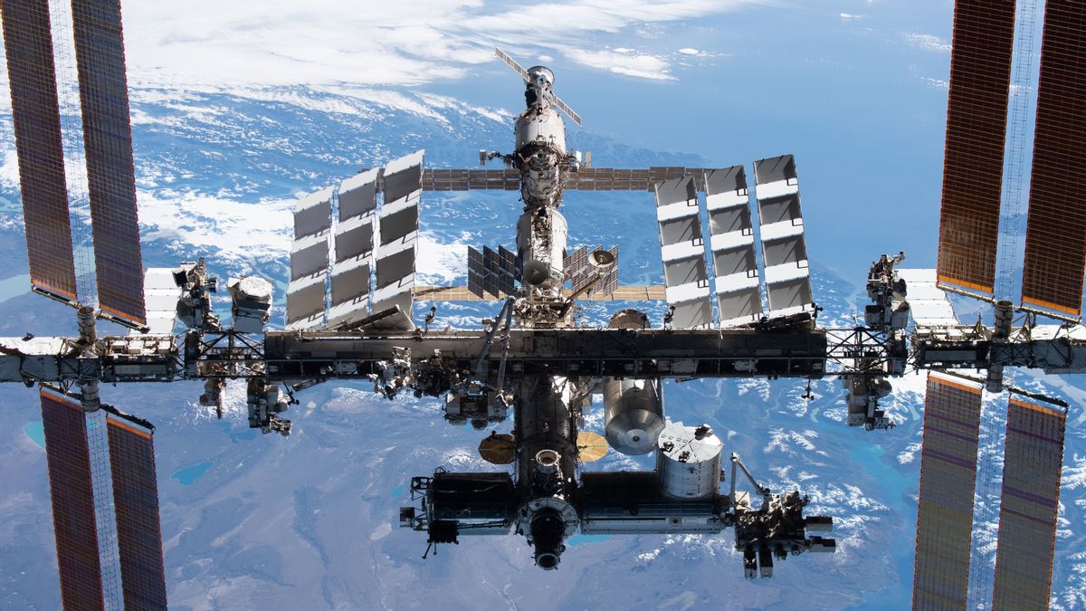 Rusia Tetapkan Tanggal Baru untuk Mengambil Astronot dari ISS dengan Kapal Penyelamat