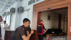 Kejati Geledah Kantor DPRD Bengkulu terkait Korupsi Perjalanan Dinas