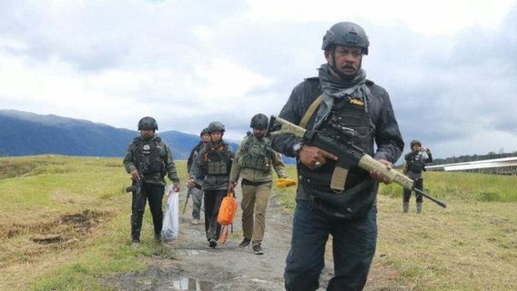 Polri Tetapkan Pria 25 Tahun Tersangka Penyergapan Satgas Damai Cartenz oleh KKB di Yahukimo Berujung 1 Tewas