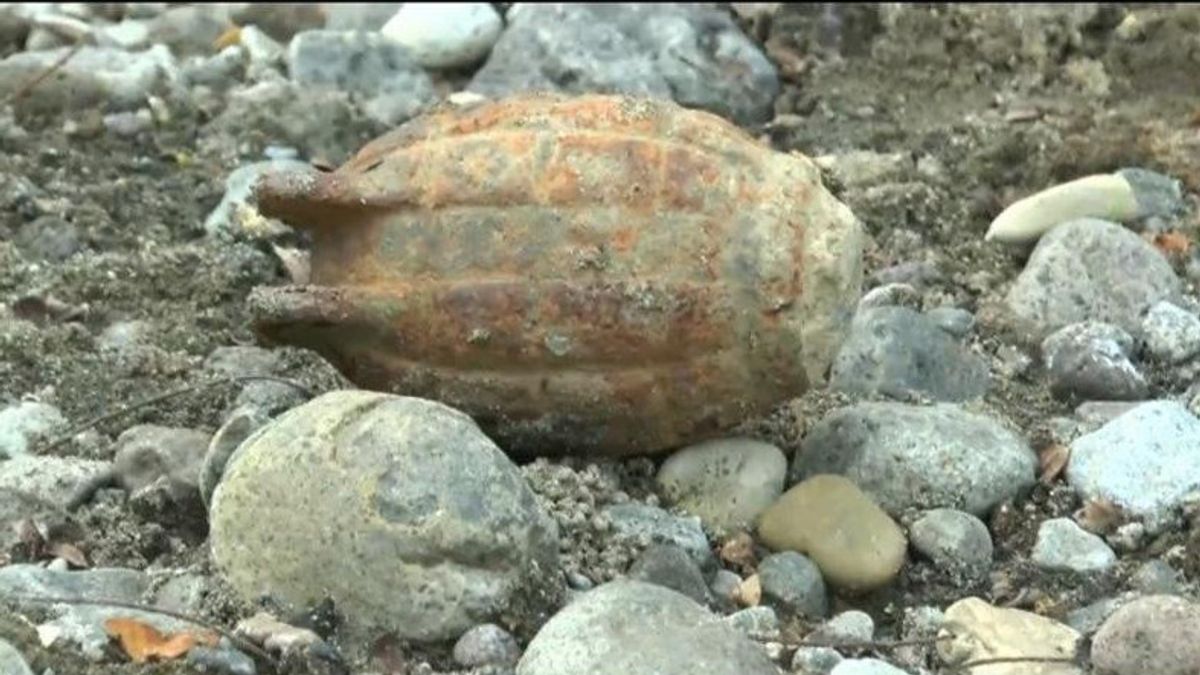 Excavation Project Worker Finds Grenade In Front Of BX-Change Mal Mall