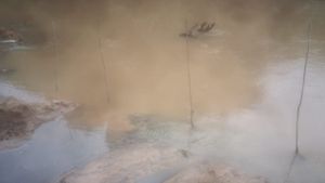 Limbah Pabrik Karet Mencemari Sungai Lubai Muaraenim 