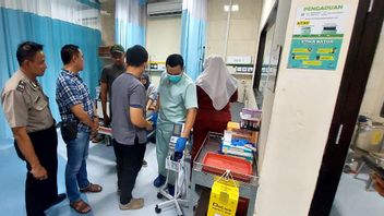 チェンパカ・プティで電気に感電したPLN将校がマトラマン地域病院で治療を受けた