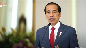 Jokowi ke Penerima BPUM: <i>Lockdown</i> Belum Jamin Permasalahan Selesai