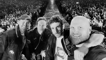 تبرع Coldplay ب 10 في المائة من الإيرادات لمساعدة مواقع الموسيقى الشعبية في المملكة المتحدة