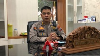La Police Arrête Des Fonctionnaires Du Bureau De Santé Du Nord De Sumatra, Soupçonnés D’avoir Vendu Un Vaccin COVID-19 Illégal