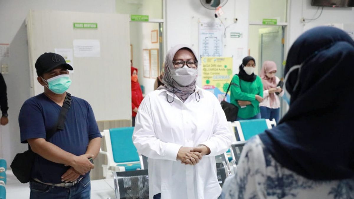 Situ Udik Public Health Center Staff Karaoke During Working Hours Sanctioned By Bogor Regent Ade Yasin