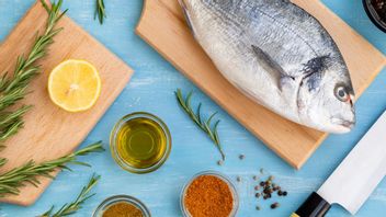 맛이 없고 더 맛있게되는 바다 물고기 양념 방법