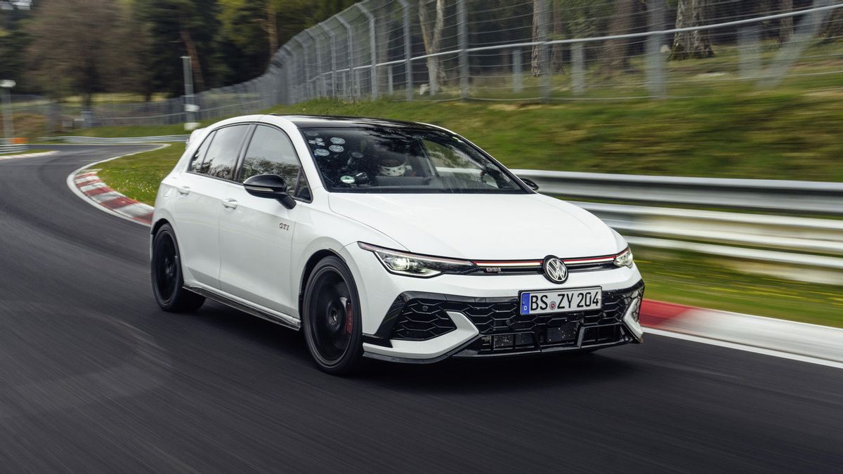 Mau Meluncur di 24 Hours Nurburgring, VW Golf GTI Edition 50 Cetak Rekor